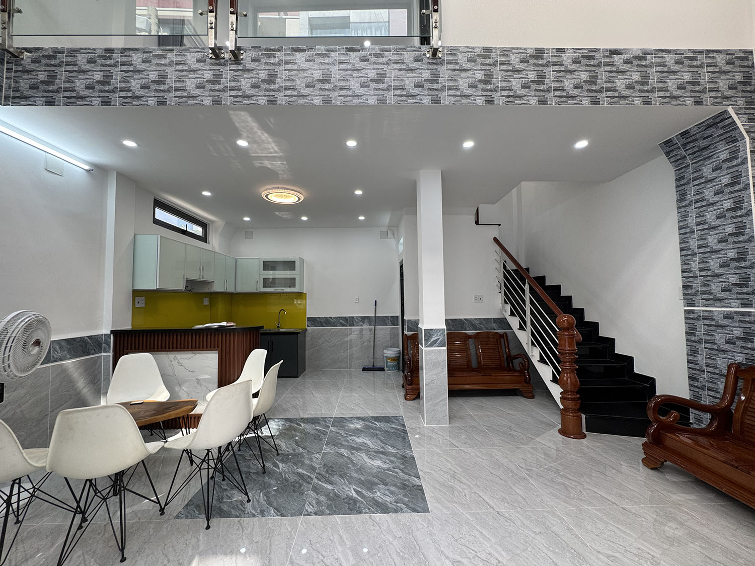 Siêu phẩm biệt thự mini góc 2 mặt tiền, 3 lầu, xây mới 100%, hẻm đẹp khu cao cấp Lê Văn Sỹ, Quận 3